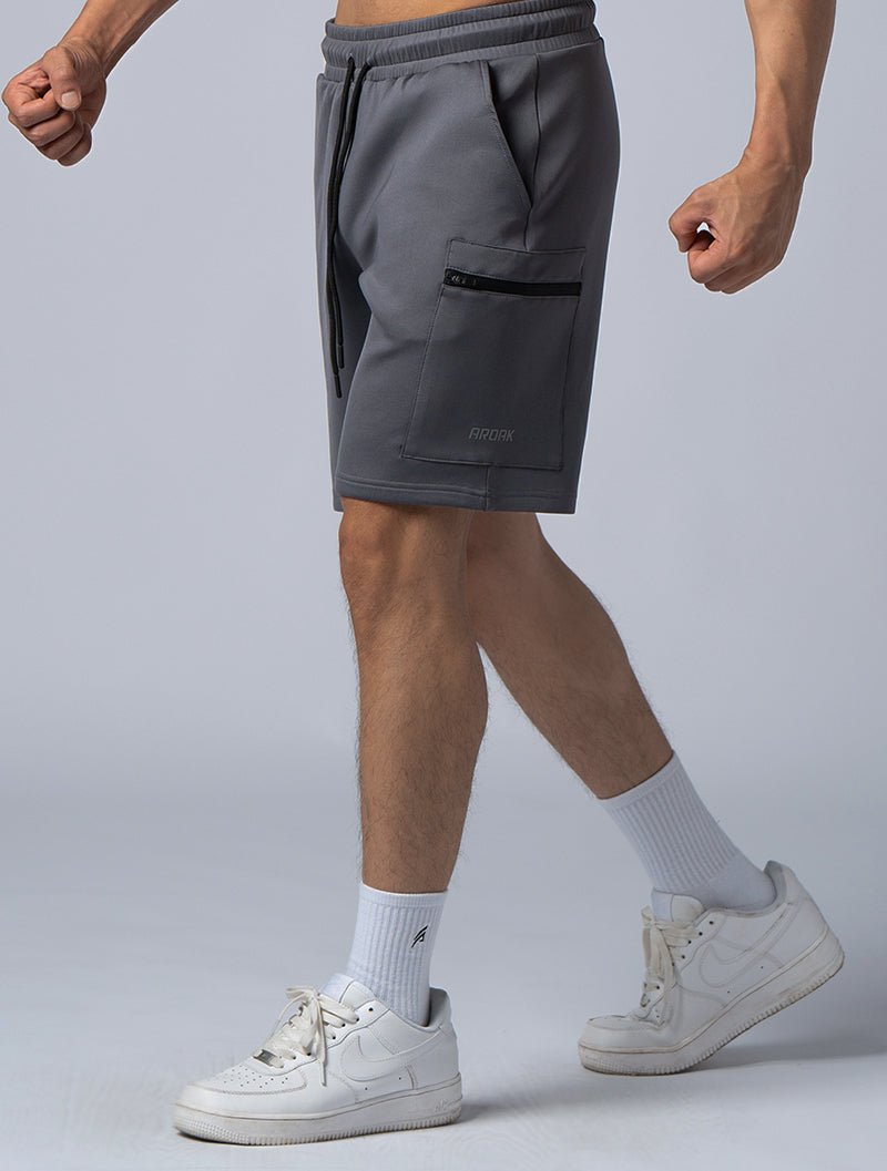 AirFlex™ 拉鍊貼袋訓練短褲 (鐵灰) - AROAK 機能健身服飾 | 專為健人打造