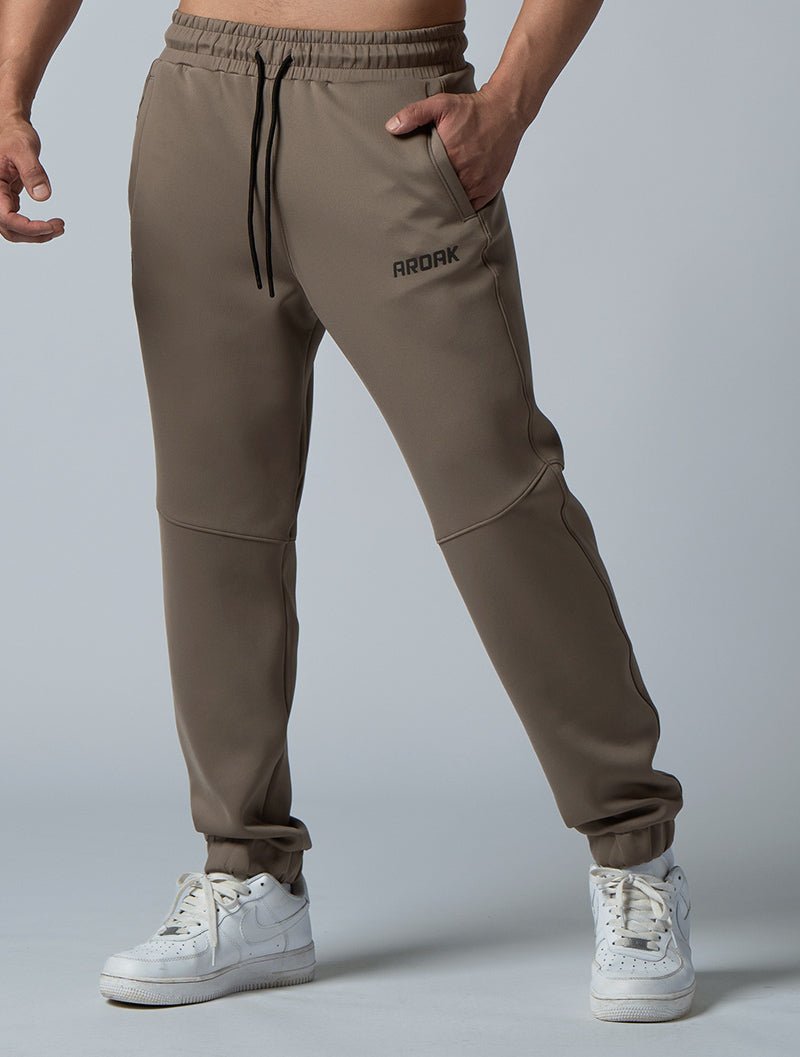AirFlex™寬鬆剪接束口長褲 (棕卡其) - AROAK 機能健身服飾 | 專為健人打造