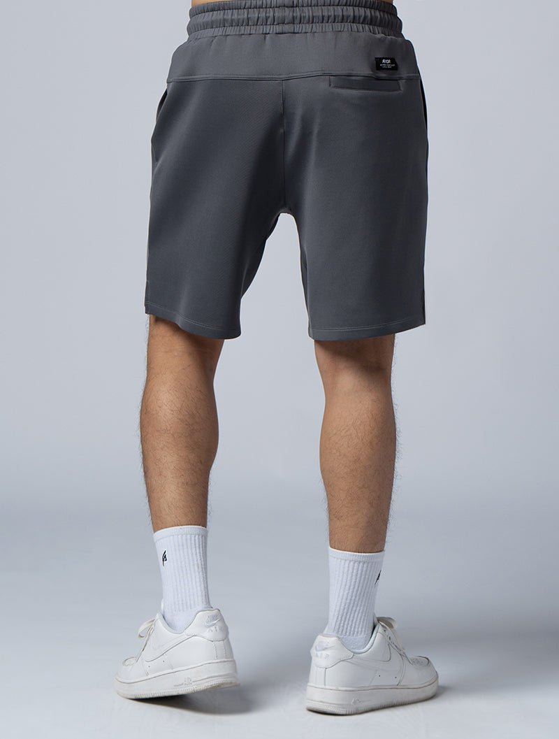 AirFlex™ 寬版機能開岔訓練短褲 (鐵灰) - AROAK 機能健身服飾 | 專為健人打造
