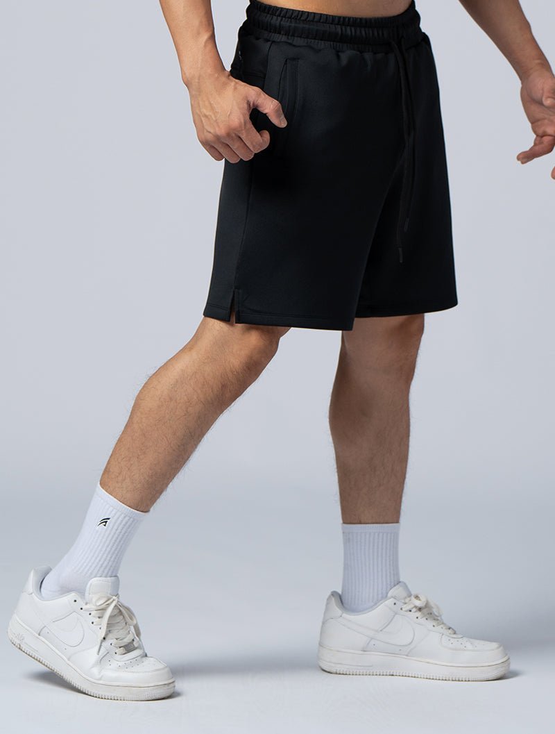 AirFlex™ 寬版機能開岔訓練短褲 (黑) - AROAK 機能健身服飾 | 專為健人打造