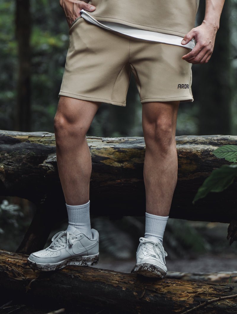 AirFlex™ 機能開岔訓練短褲 (淺灰) - AROAK 機能健身服飾 | 專為健人打造