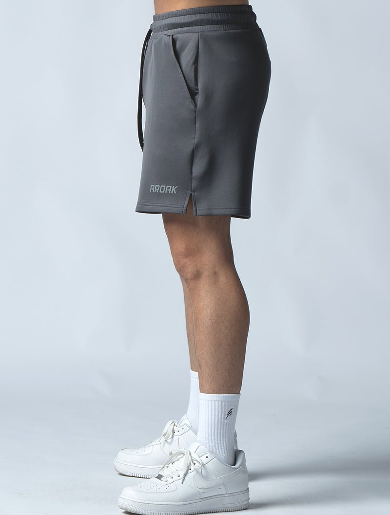 AirFlex™ 機能開岔訓練短褲 (鐵灰) - AROAK 機能健身服飾 | 專為健人打造