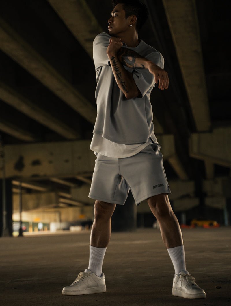 AirFlex™ 寬版機能開岔訓練短褲 (丈青) - AROAK 機能健身服飾 | 專為健人打造