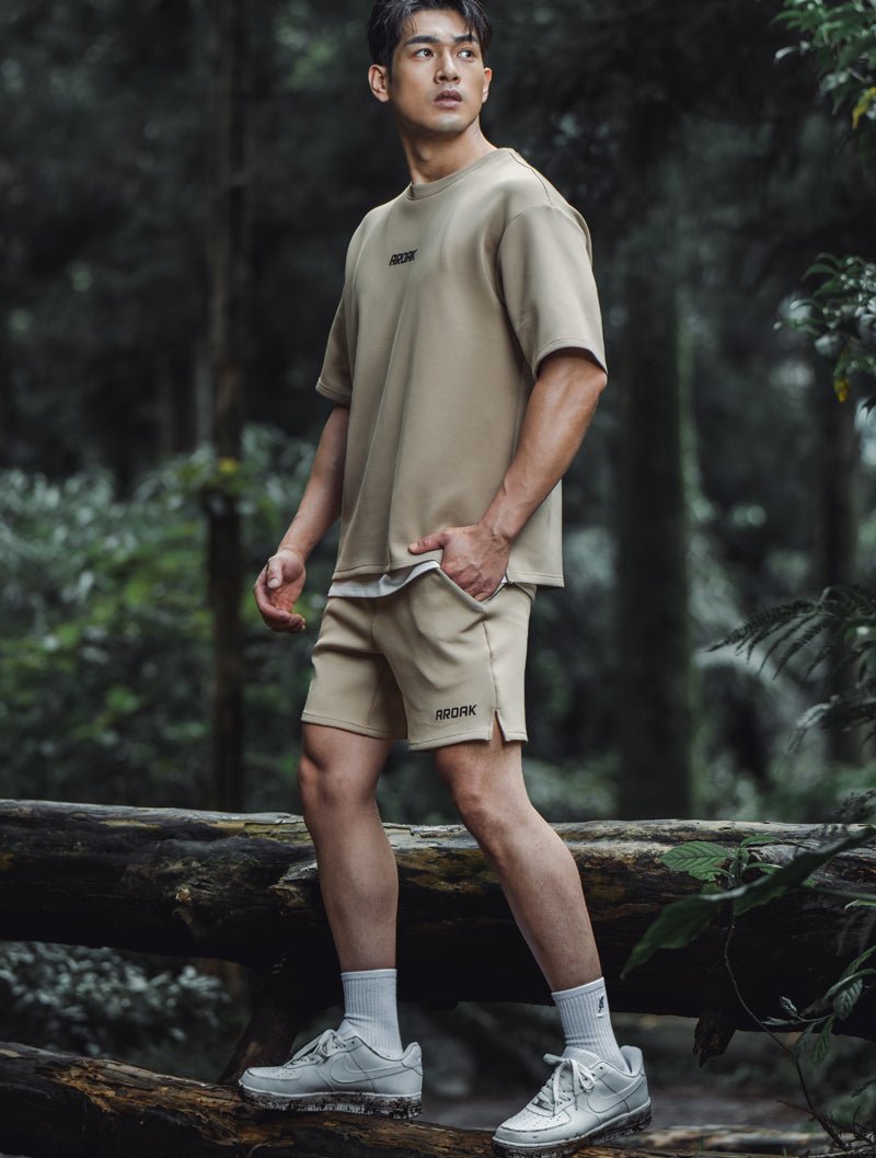 AirFlex™ 機能開岔訓練短褲 (淺灰) - AROAK 機能健身服飾 | 專為健人打造