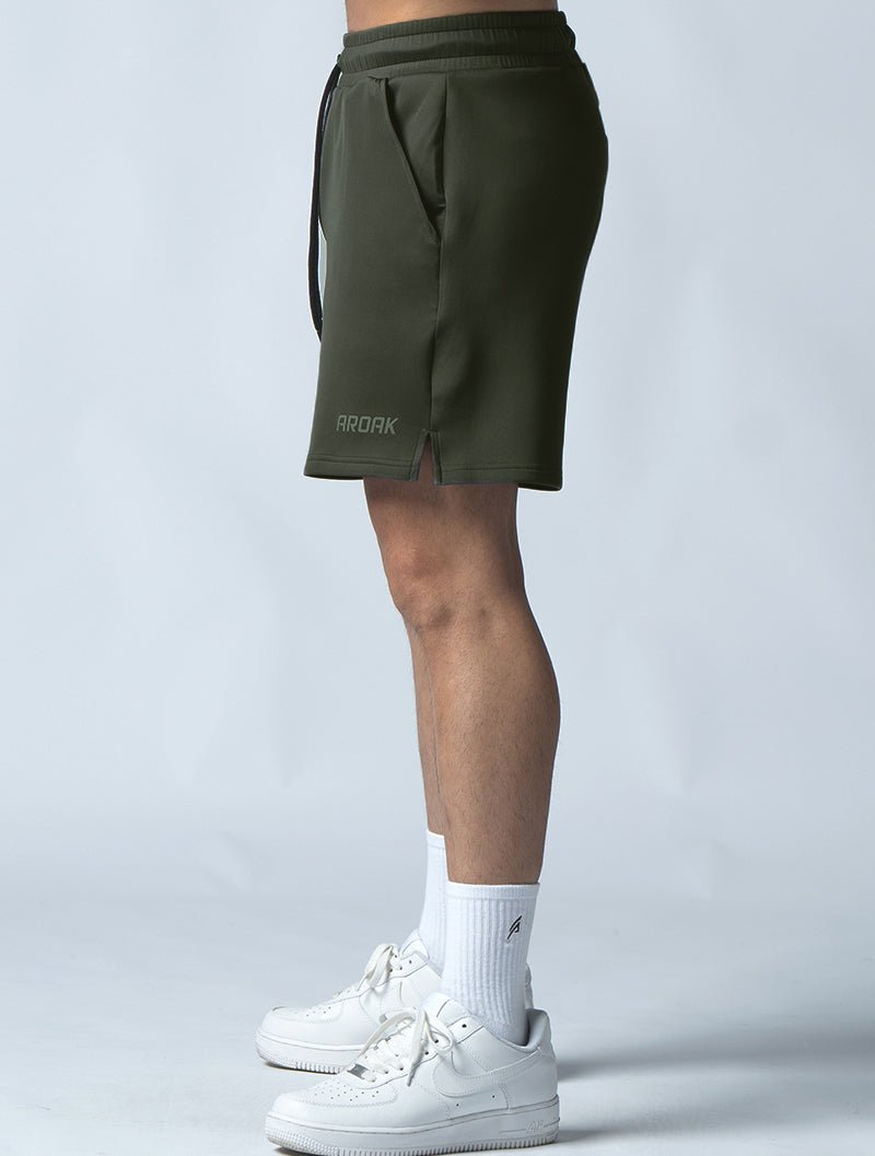 AirFlex™ 機能開岔訓練短褲(墨綠) - AROAK 機能健身服飾 | 專為健人打造