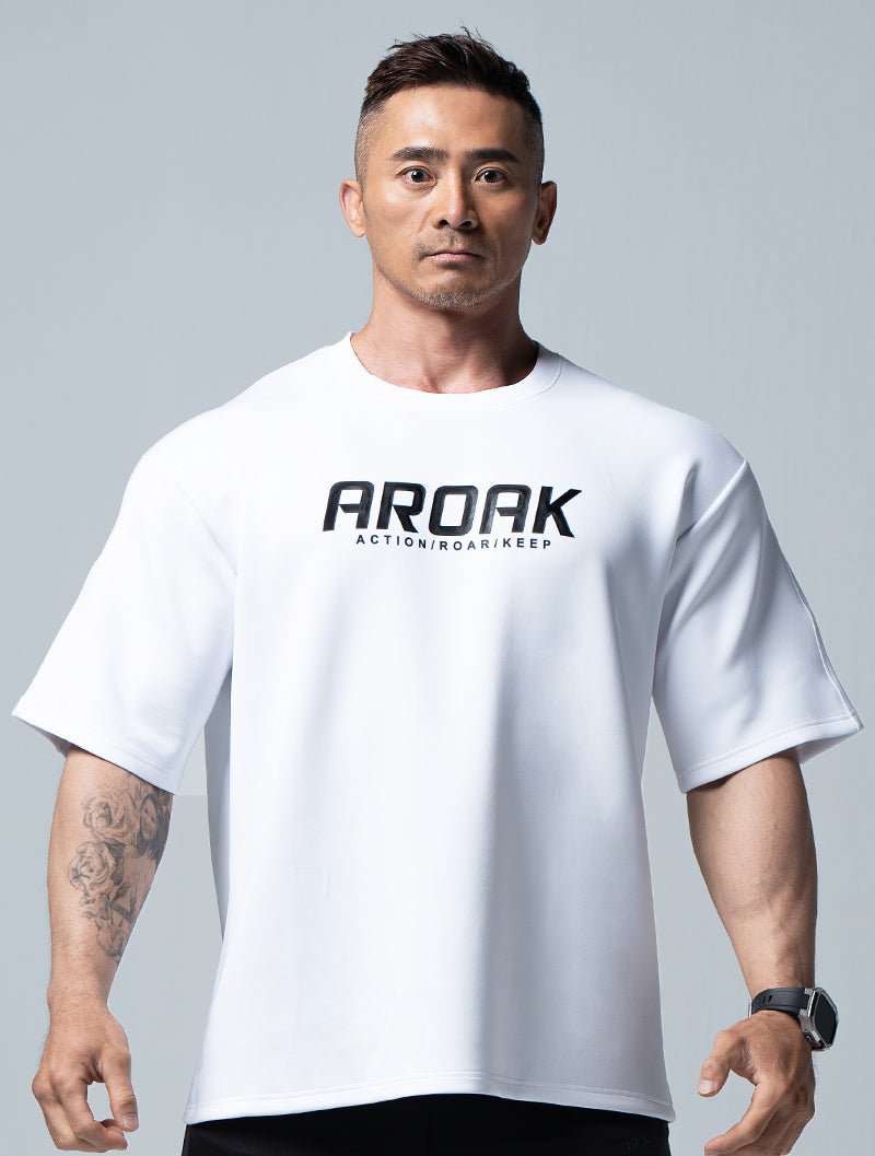 AirFlex™ AROAK OVERSIZED後袖剪接訓練上衣 (白) - AROAK 機能健身服飾 | 專為健人打造