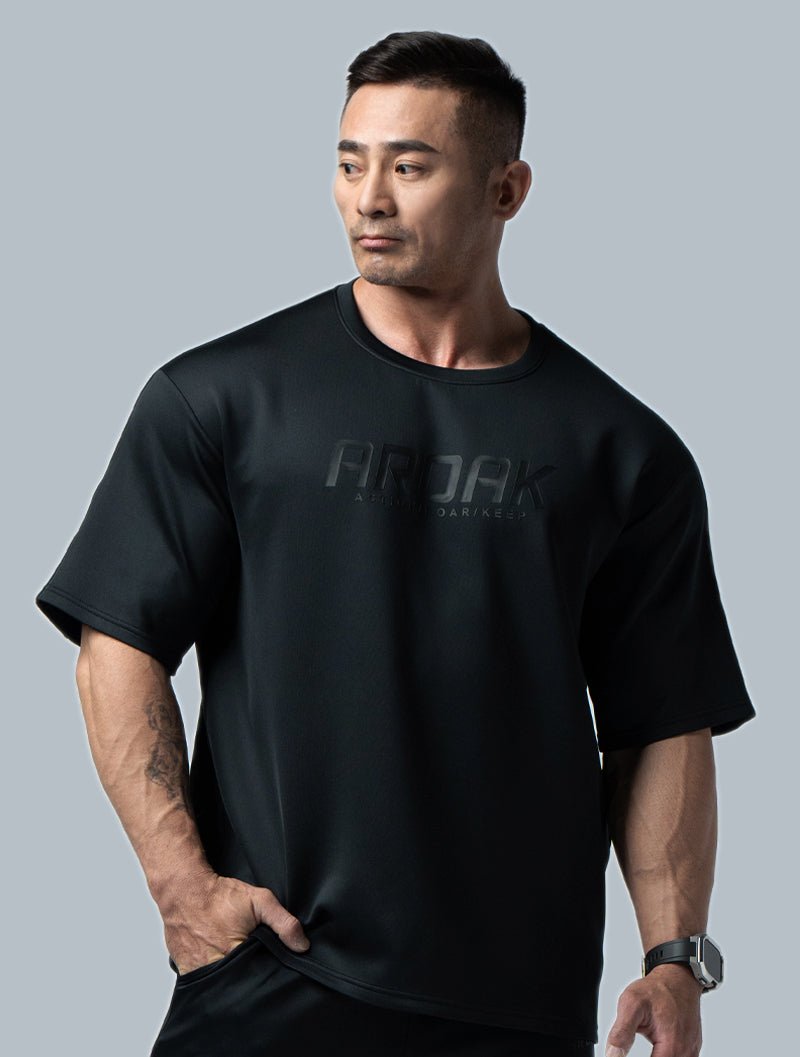 AirFlex™ AROAK OVERSIZED後袖剪接訓練上衣 (黑) - AROAK 機能健身服飾 | 專為健人打造