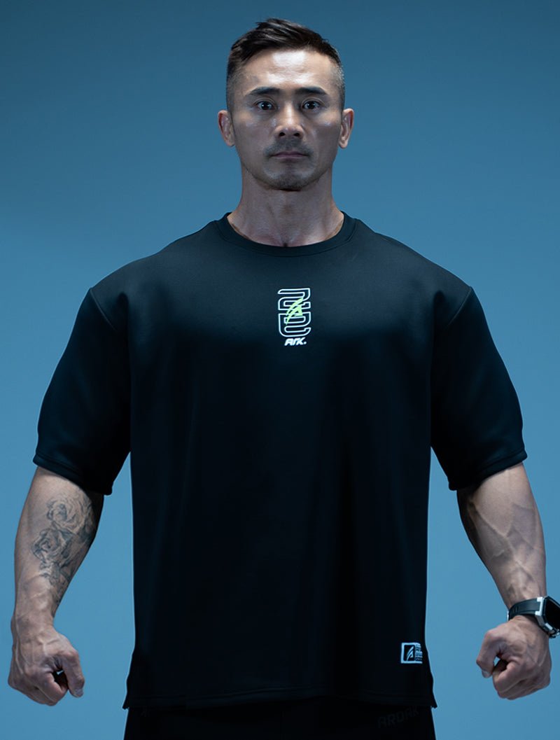 AirFlex™ OVERSIZED乙巳蛇年短袖上衣 (黑) - AROAK 機能健身服飾 | 專為健人打造