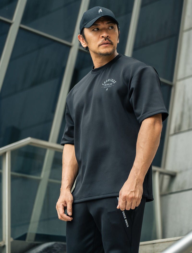 AirFlex™ 列奧尼達 OVERSIZED機能短袖訓練上衣 (黑) - AROAK 機能健身服飾 | 專為健人打造