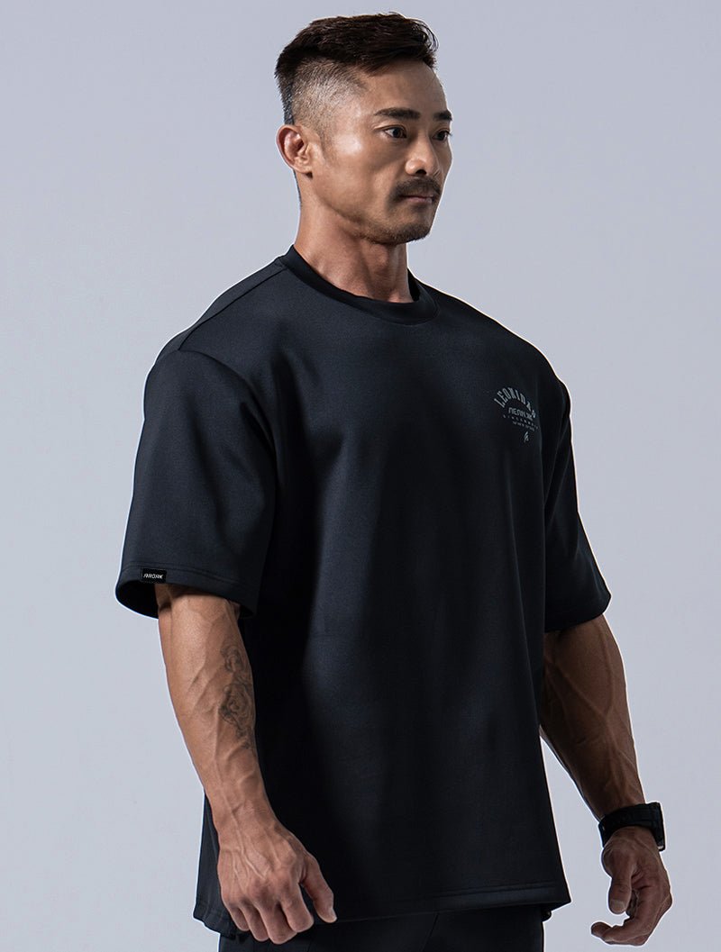 AirFlex™ 列奧尼達 OVERSIZED機能短袖訓練上衣 (黑) - AROAK 機能健身服飾 | 專為健人打造