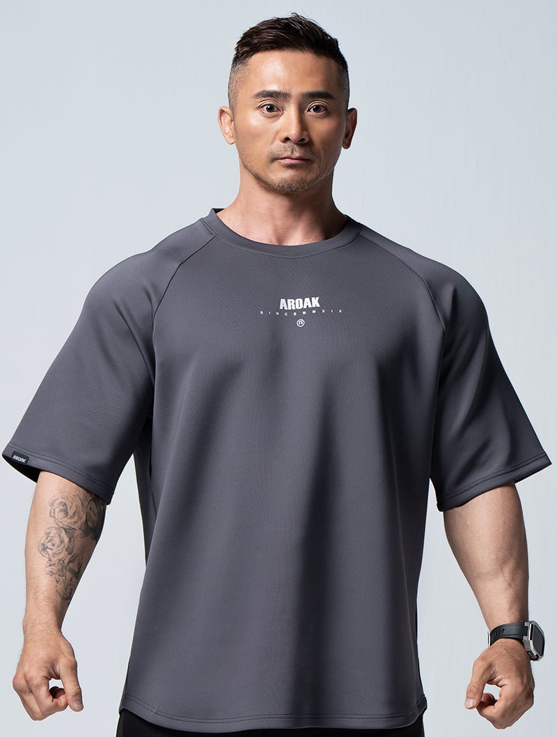 AirFlex™ 對決 OVERSIZED拉克蘭袖上衣 (鐵灰) - AROAK 機能健身服飾 | 專為健人打造
