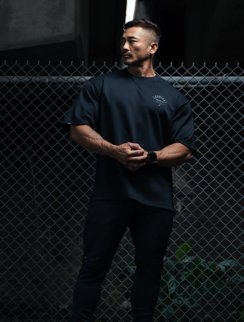 AirFlex™ 列奧尼達 OVERSIZED機能短袖訓練上衣 (黑) - AROAK 機能健身服飾 | 專為健人打造