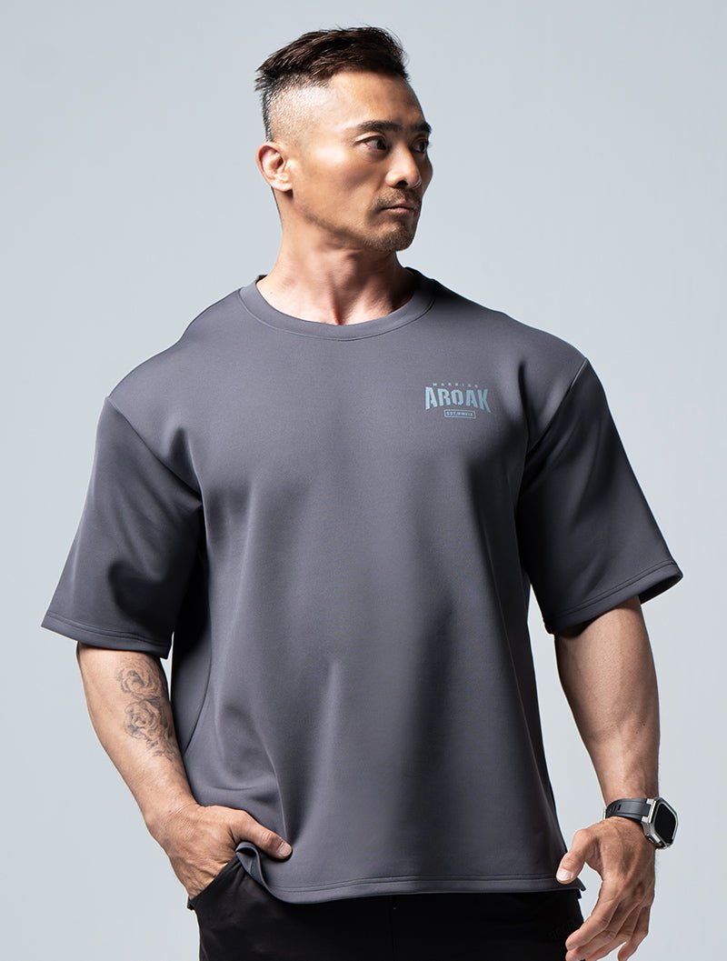 AirFlex™ 戰士的怒吼 OVERSIZED短袖上衣 (鐵灰) - AROAK 機能健身服飾 | 專為健人打造