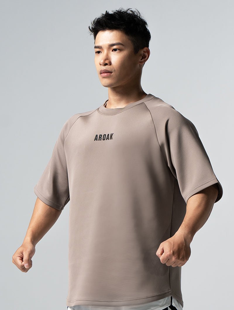 AirFlex™ OVERSIZED 戰神之巔拉克蘭袖上衣 (卡其) - AROAK 機能健身服飾 | 專為健人打造