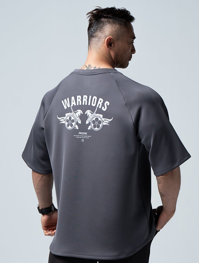 AirFlex™ 對決 OVERSIZED拉克蘭袖上衣 (鐵灰) - AROAK 機能健身服飾 | 專為健人打造