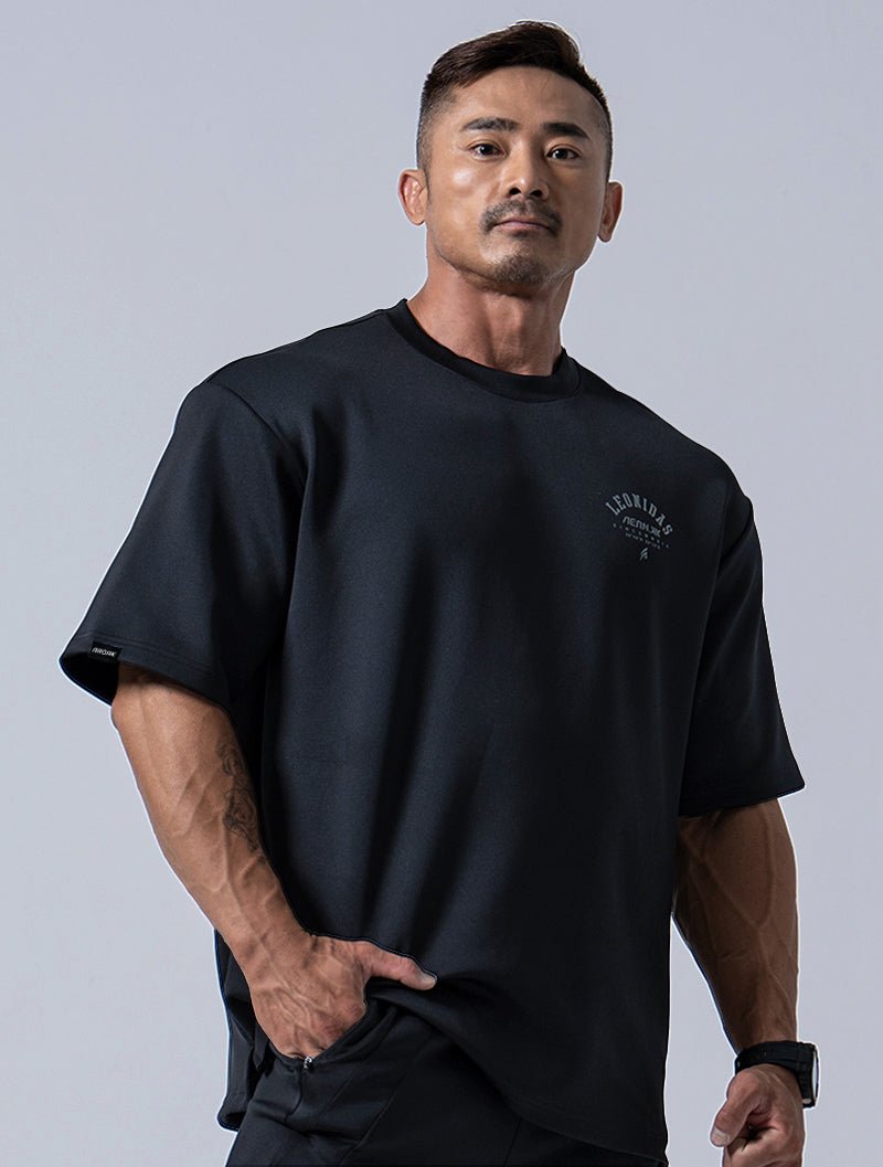 AirFlex™ 列奧尼達 OVERSIZED機能短袖訓練上衣 (黑) - AROAK 機能健身服飾 | 專為健人打造