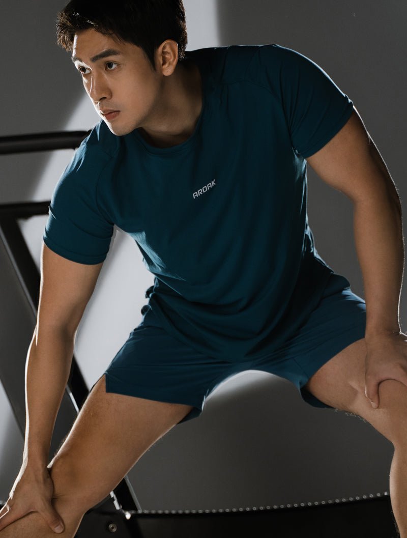 Airy™ 輕量機能疾速短袖上衣 (黑) - AROAK 機能健身服飾 | 專為健人打造
