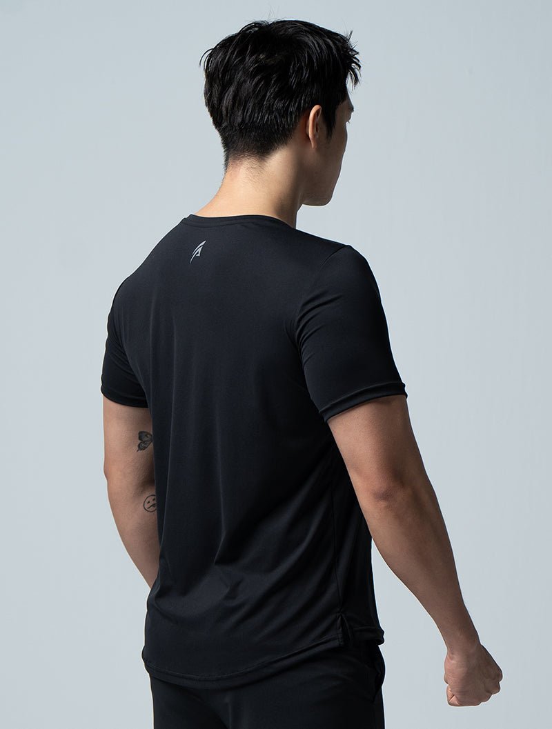 Airy™ 輕量機能疾速短袖上衣 (黑) - AROAK 機能健身服飾 | 專為健人打造