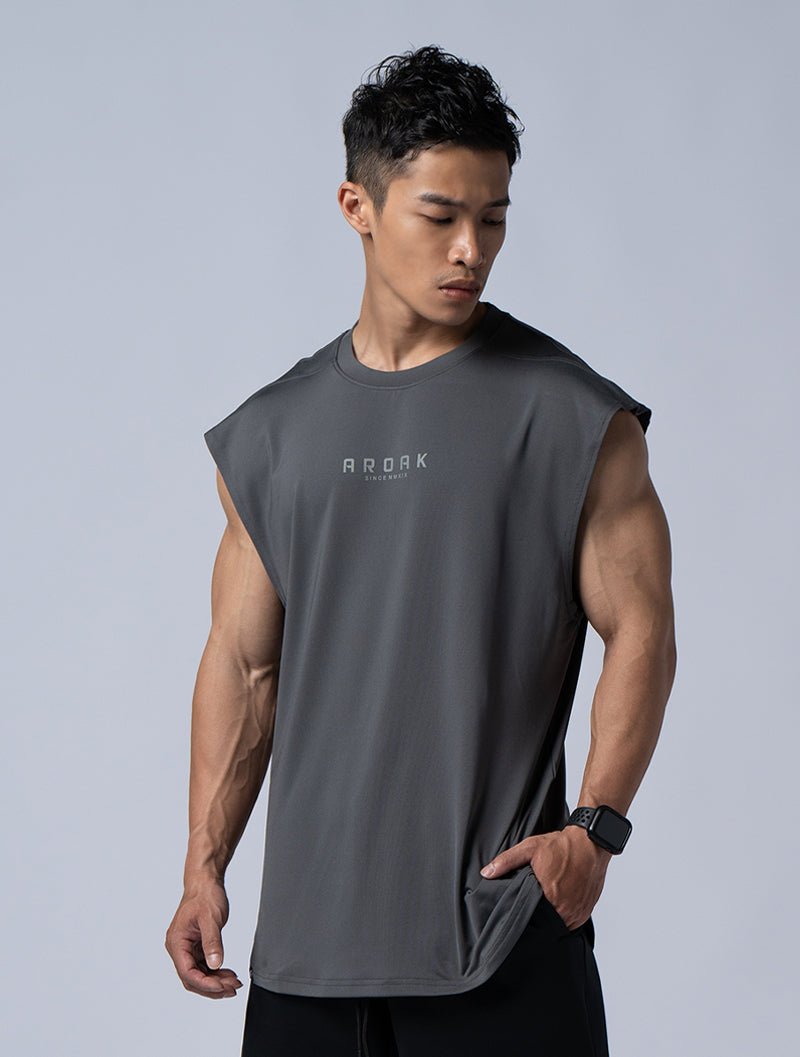ArcTech™ 機能剪接寬版背心 (鐵灰) - AROAK 機能健身服飾 | 專為健人打造
