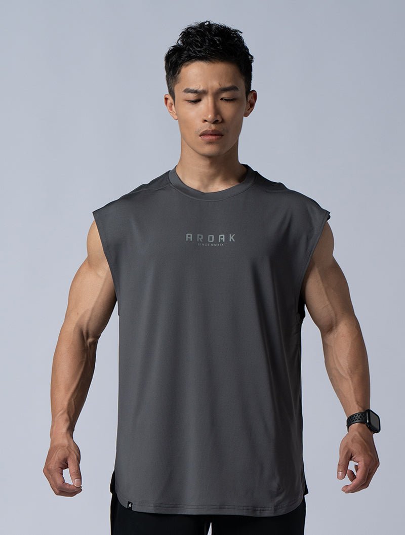 ArcTech™ 機能剪接寬版背心 (鐵灰) - AROAK 機能健身服飾 | 專為健人打造