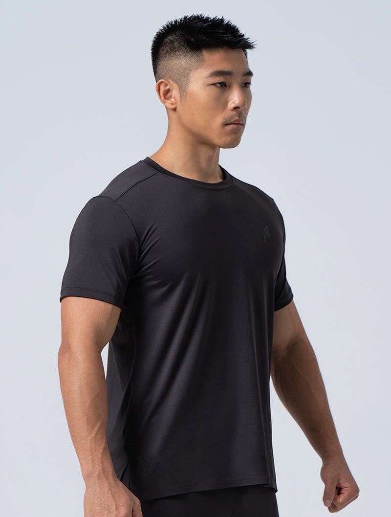 ArcTech™貼合下襬短袖上衣 (黑) - AROAK 機能健身服飾 | 專為健人打造