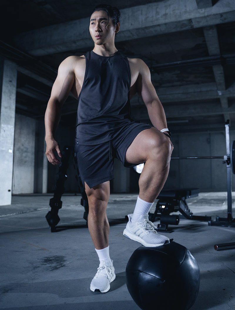 ArcTech™ 機能圓弧健身背心 (酒紅) - AROAK 機能健身服飾 | 專為健人打造