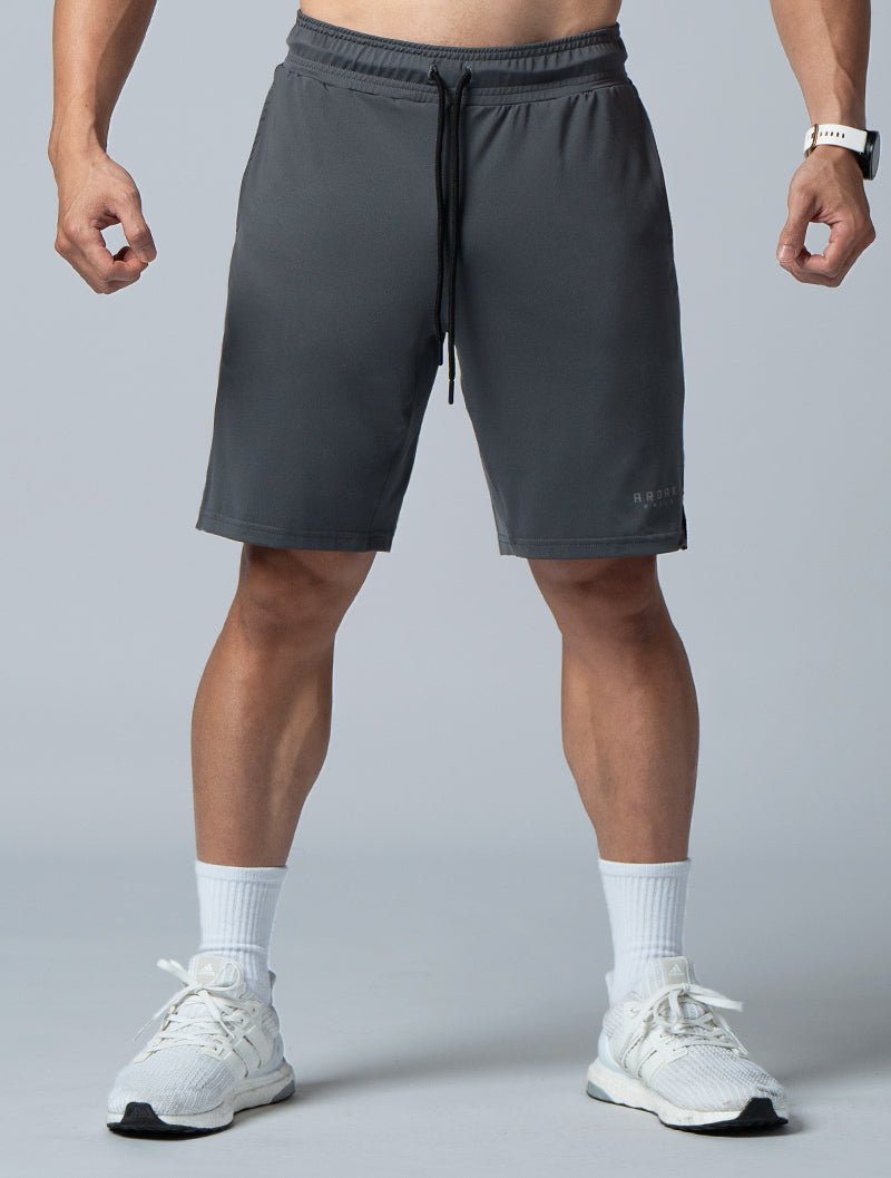 ArcTech™ - BTH機能弧形拼接短褲 (鐵灰) - AROAK 機能健身服飾 | 專為健人打造