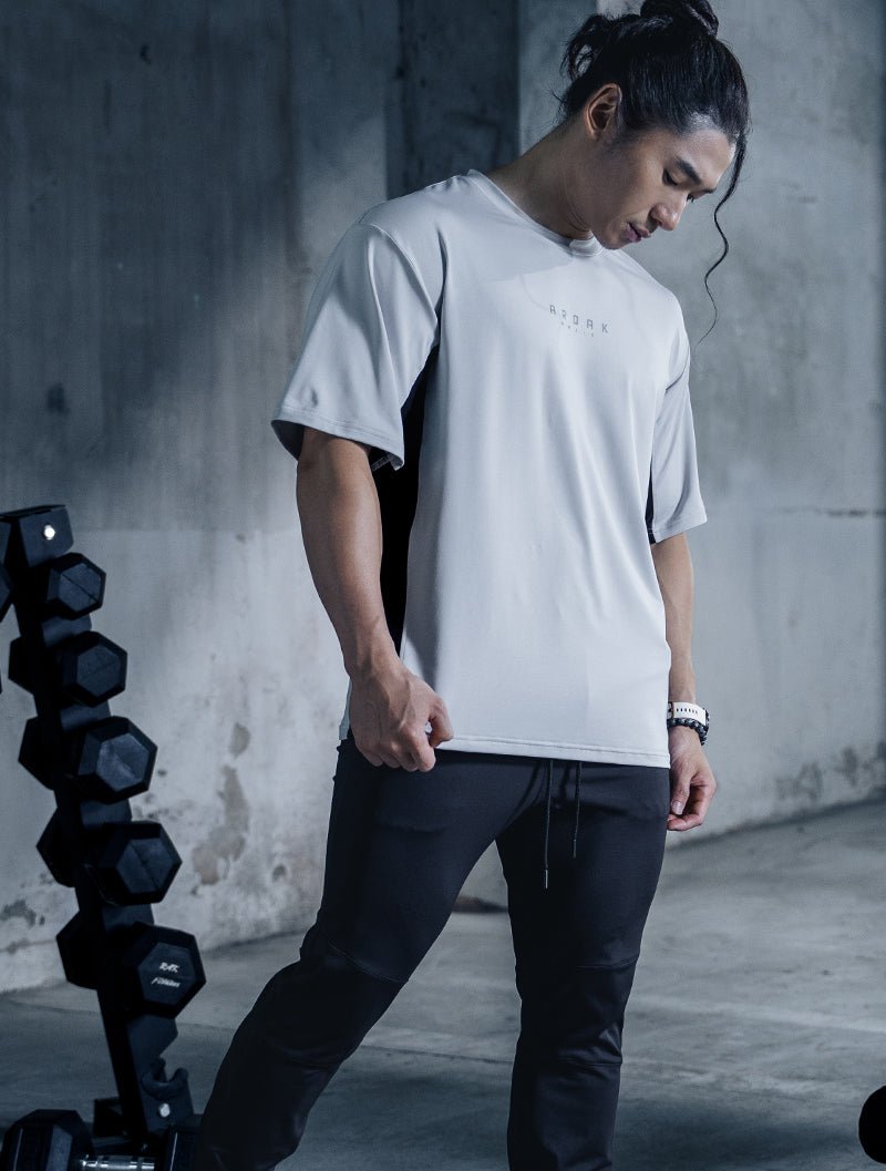 ArcTech™ - BTH OVERSIZED拼接短袖上衣 (淺灰) - AROAK 機能健身服飾 | 專為健人打造