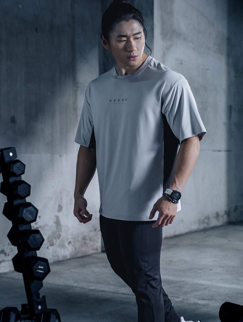 ArcTech™ - BTH OVERSIZED拼接短袖上衣 (淺灰) - AROAK 機能健身服飾 | 專為健人打造