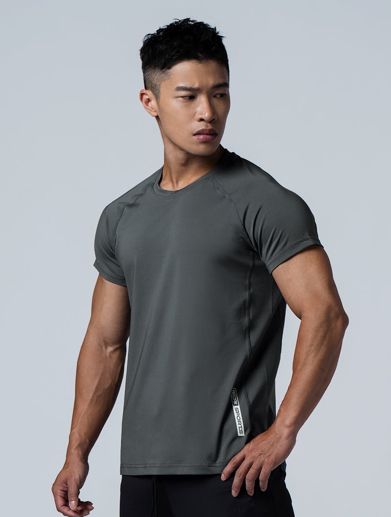 ArcTech™ Elite拉克蘭袖弧襬短袖上衣 (鐵灰) - AROAK 機能健身服飾 | 專為健人打造