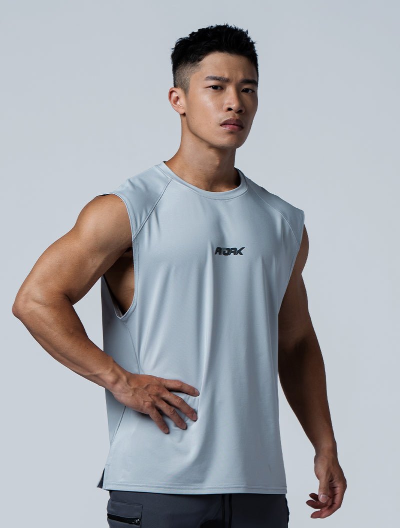 ArcTech™ Essential 寬肩剪接背心 (淺灰) - AROAK 機能健身服飾 | 專為健人打造