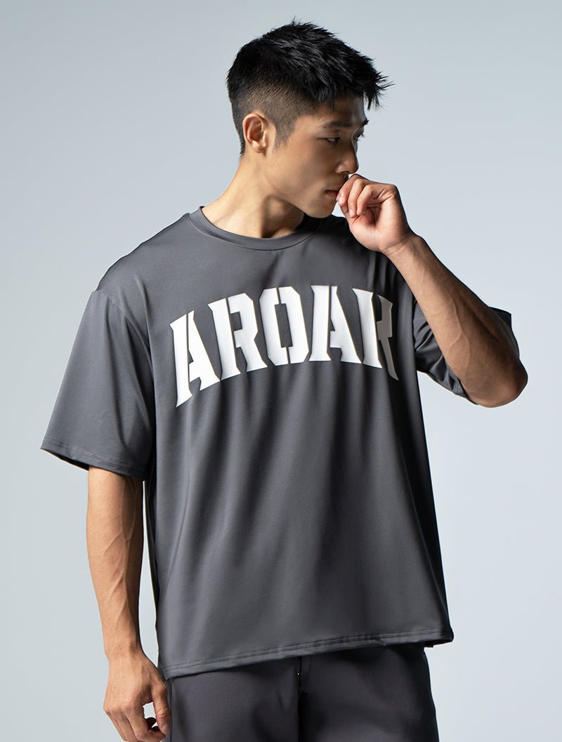 ArcTech™ OVERSIZED文字印花機能上衣 (鐵灰) - AROAK 機能健身服飾 | 專為健人打造