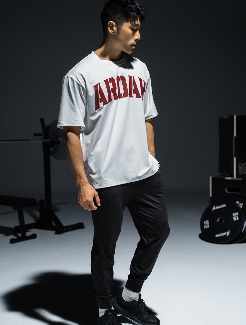 ArcTech™ OVERSIZED文字印花機能上衣 (鐵灰) - AROAK 機能健身服飾 | 專為健人打造