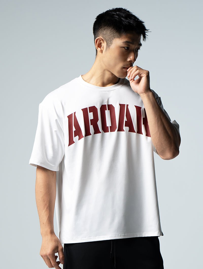 ArcTech™ OVERSIZED文字印花機能上衣 (白) - AROAK 機能健身服飾 | 專為健人打造
