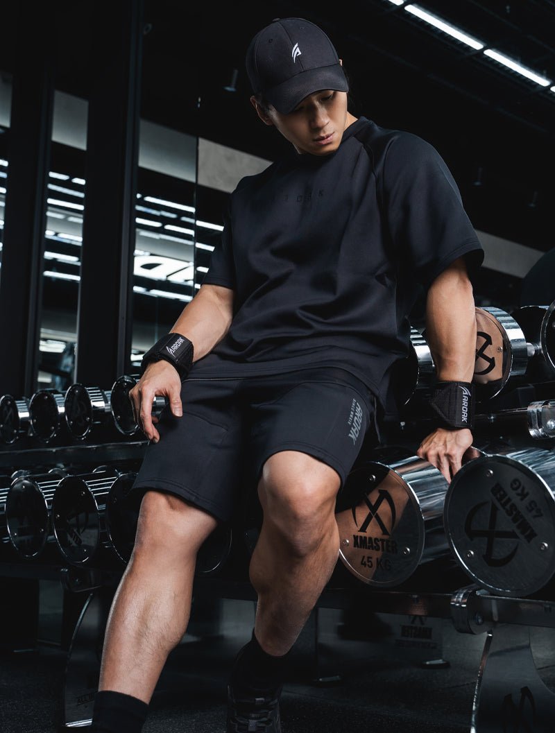 AROAK 重磅彈力護腕 (黑) - AROAK 機能健身服飾 | 專為健人打造