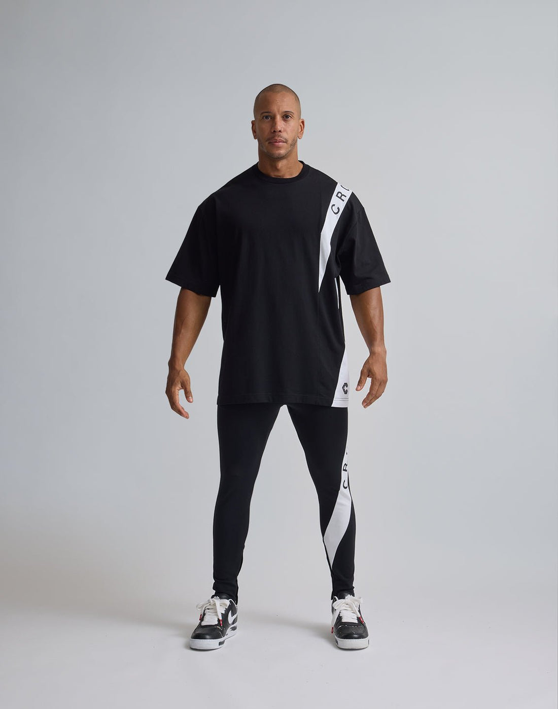 CRONOS 經典拼接T恤 (黑) - AROAK 機能健身服飾 | 專為健人打造