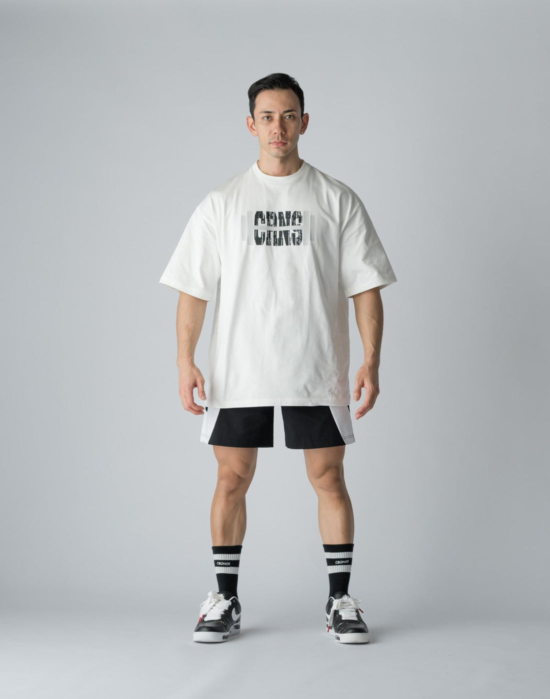 CRONOS 啞鈴圖案印花T恤 (白) - AROAK 機能健身服飾 | 專為健人打造