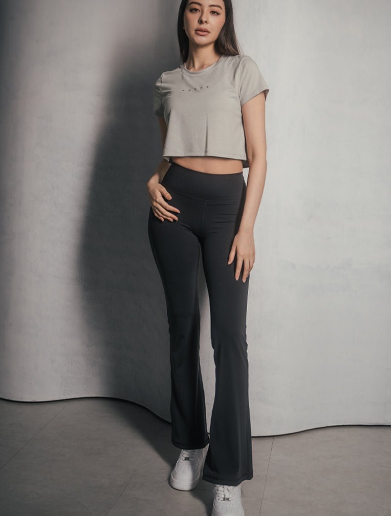 Doux™ 裸感高腰纖瘦喇叭瑜珈褲 24 - 1 (淺灰) - AROAK 機能健身服飾 | 專為健人打造