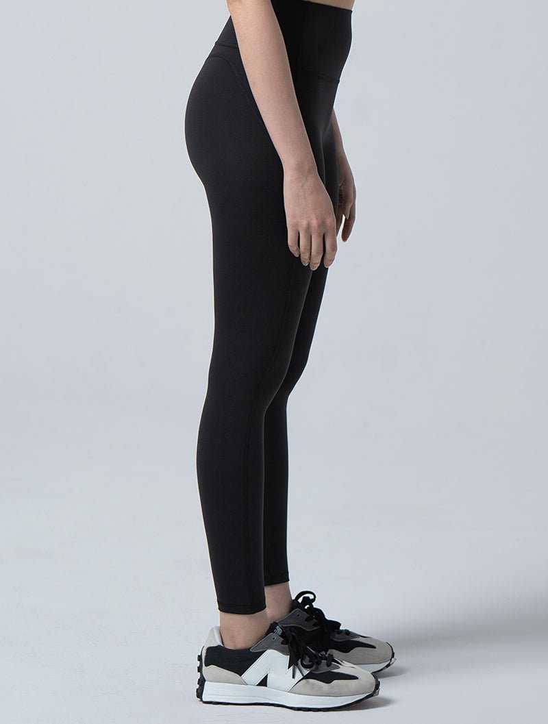 Doux™ 裸感收腹翹臀瑜珈褲24 - 1 (黑) - AROAK 機能健身服飾 | 專為健人打造