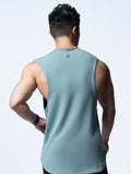 FluxFit™ 側開衩休閒背心 (別墅綠) - AROAK 機能健身服飾 | 專為健人打造