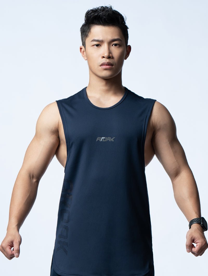 FluxFit™ 側開衩休閒背心 (英雄藍) - AROAK 機能健身服飾 | 專為健人打造