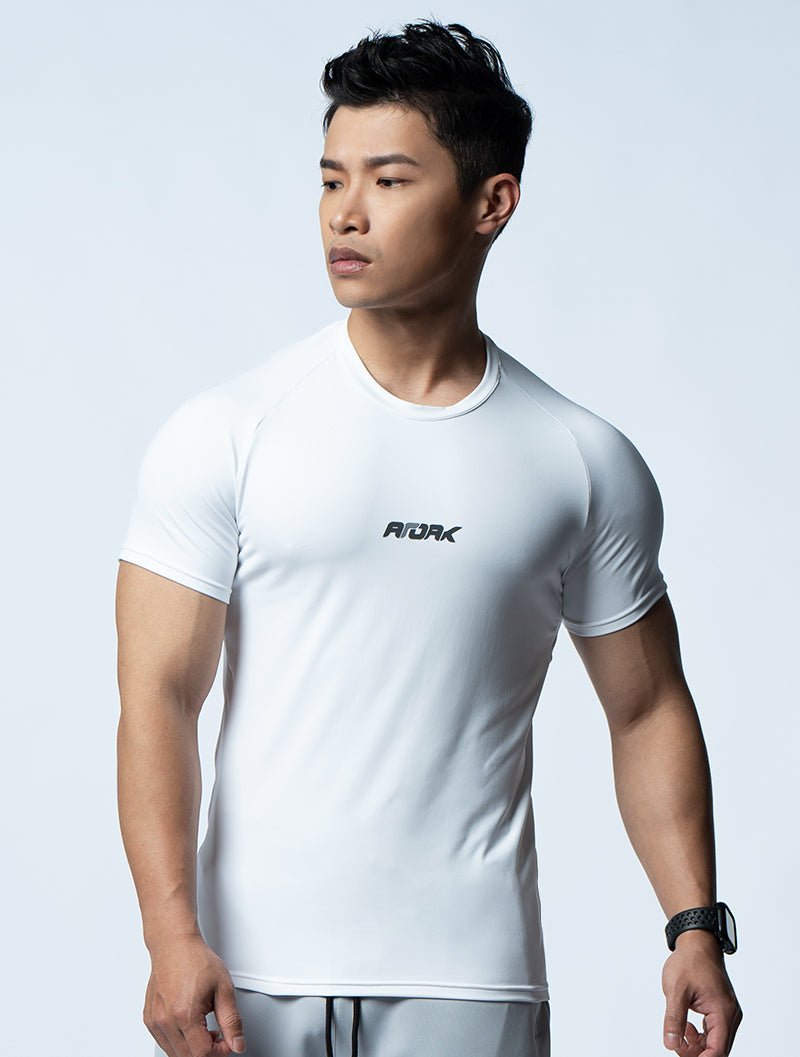 FluxFit™ 腋下拼接訓練上衣 (白) - AROAK 機能健身服飾 | 專為健人打造