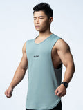 FluxFit™ 側開衩休閒背心 (別墅綠) - AROAK 機能健身服飾 | 專為健人打造