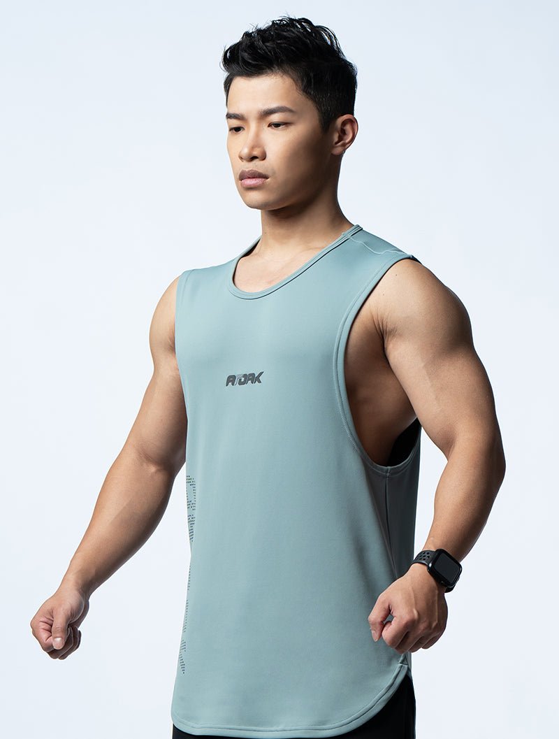FluxFit™ 側開衩休閒背心 (別墅綠) - AROAK 機能健身服飾 | 專為健人打造