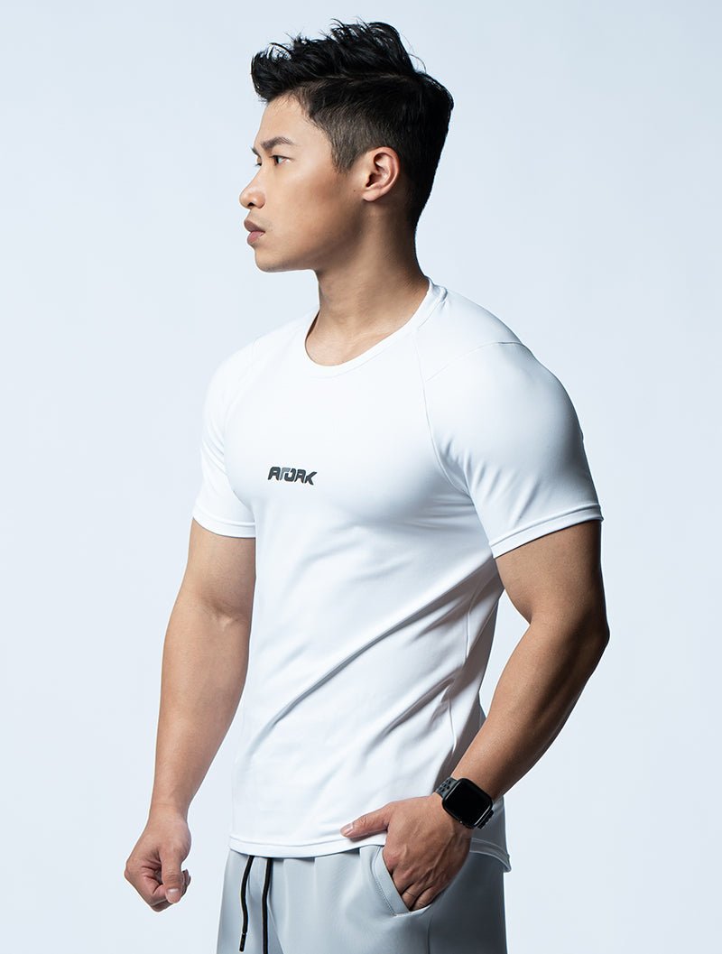 FluxFit™ 機能訓練短袖上衣 (白) - AROAK 機能健身服飾 | 專為健人打造