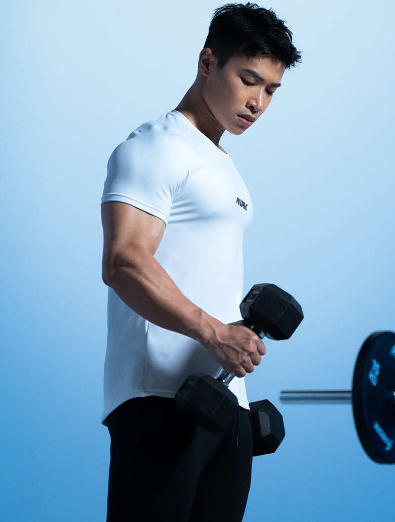 FluxFit™ 機能訓練短袖上衣 (黑) - AROAK 機能健身服飾 | 專為健人打造