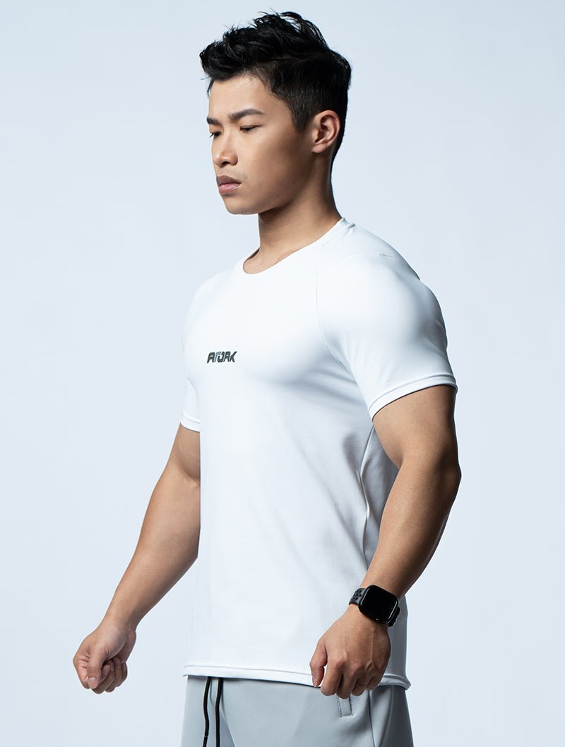 FluxFit™ 機能訓練短袖上衣 (白) - AROAK 機能健身服飾 | 專為健人打造