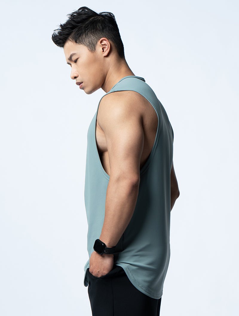 FluxFit™ 側開衩休閒背心 (別墅綠) - AROAK 機能健身服飾 | 專為健人打造