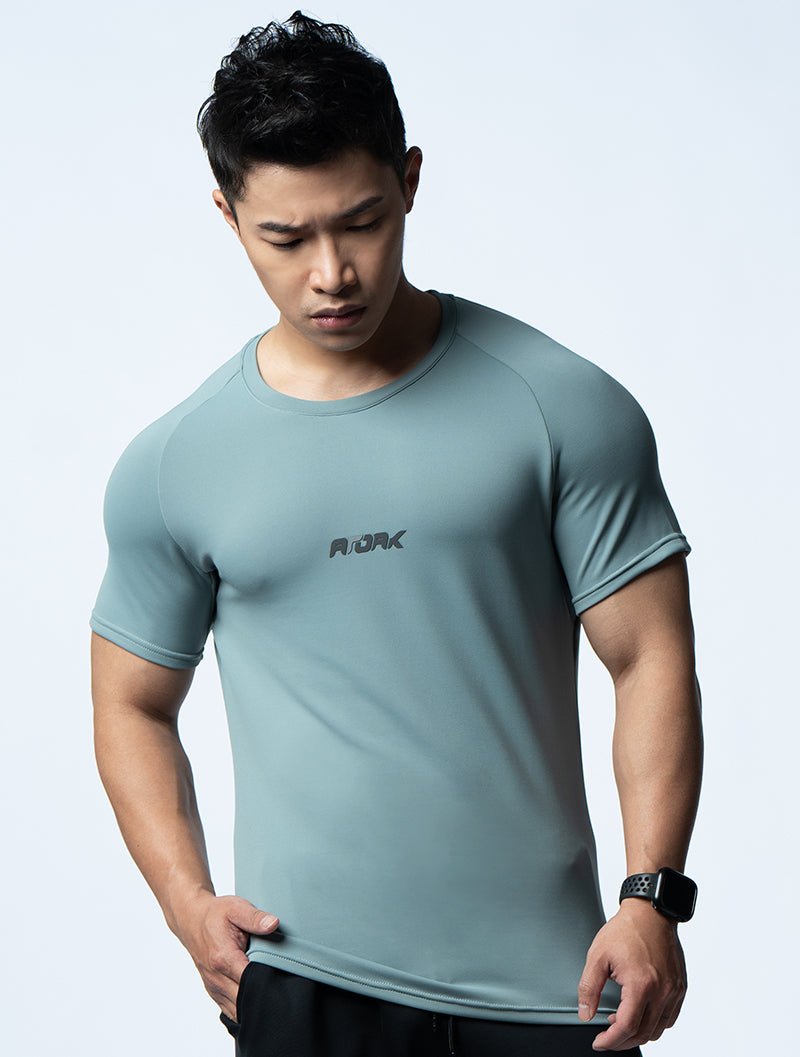 FluxFit™ 腋下拼接訓練上衣 (別墅綠) - AROAK 機能健身服飾 | 專為健人打造