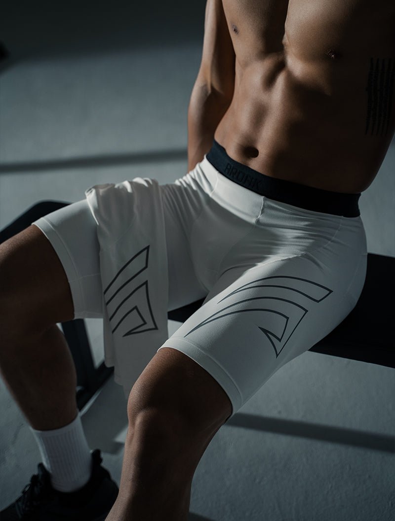 HyperSkin™ 緊身短褲 (黑) - AROAK 機能健身服飾 | 專為健人打造